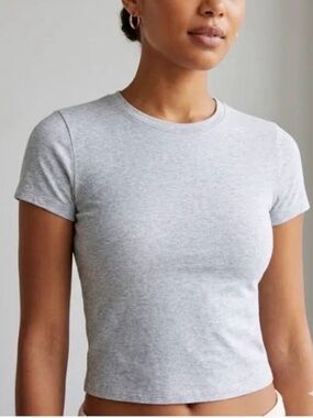 Abercrombie & Fitch Essentials Baby Tee